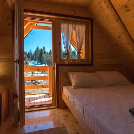 Brvnara Planinski Raj بيت للعطل *