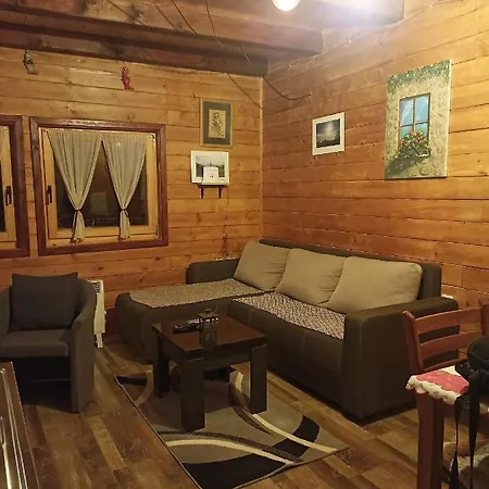 Brvnara Planinski Raj * باغينا باستا