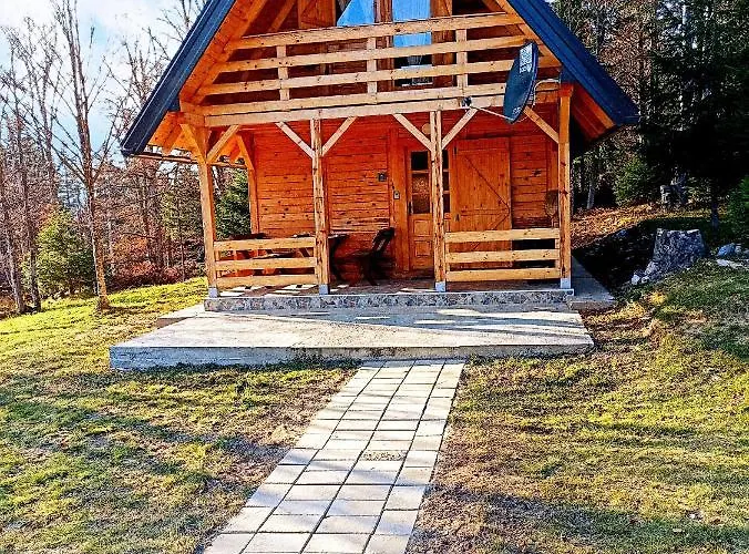 Brvnara Planinski Raj باغينا باستا