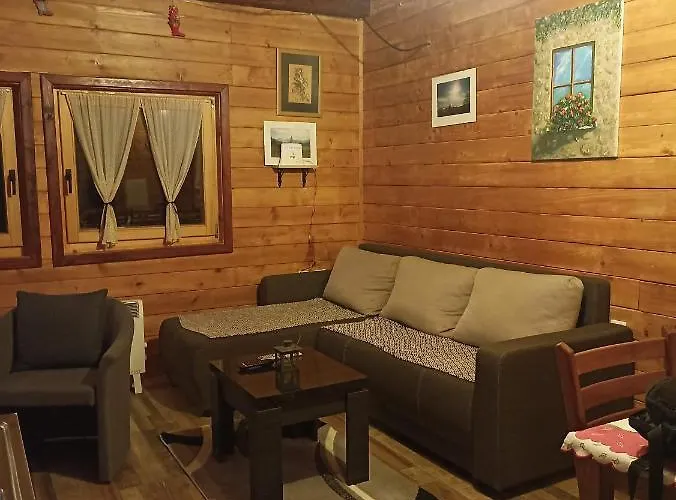 Brvnara Planinski Raj * باغينا باستا