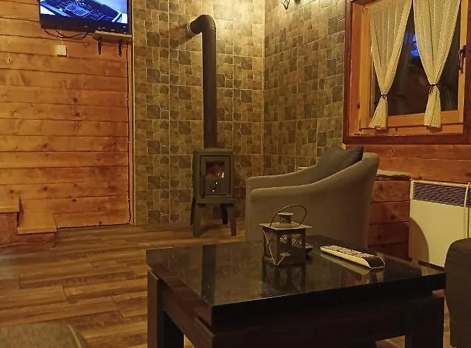 Brvnara Planinski Raj بيت للعطل